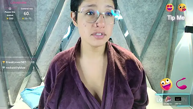 Elaine87  online show from November 11, 2025, 9:42 am