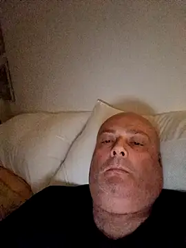 Alexis Bull online show from March 19, 2025, 11:47 pm