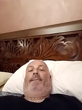 Alexis Bull online show from September 19, 2025, 6:30 pm