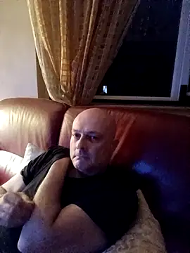 Alexis Bull online show from February 8, 2026, 11:52 pm