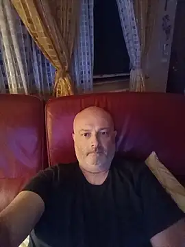 Snapshot of Alexis_Bull chatting on June 6, 2026, 10:25 pm Alexis Bull online show from June 6, 2026, 10:25 pm