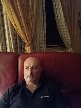 Snapshot of Alexis_Bull chatting on June 25, 2026, 11:53 pm Alexis Bull online show from June 25, 2026, 11:53 pm
