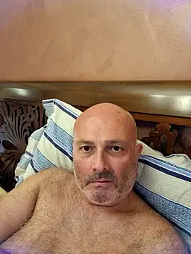 Snapshot of Alexis_Bull chatting on July 10, 2026, 5:48 pm Alexis Bull online show from July 10, 2026, 5:48 pm