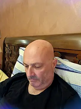 Snapshot of Alexis_Bull chatting on July 12, 2026, 7:16 pm Alexis Bull online show from July 12, 2026, 7:16 pm