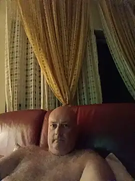 Snapshot of Alexis_Bull chatting on July 18, 2026, 10:46 pm Alexis Bull online show from July 18, 2026, 10:46 pm