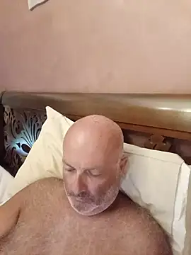 Snapshot of Alexis_Bull chatting on August 1, 2026, 8:35 am Alexis Bull online show from August 1, 2026, 8:35 am