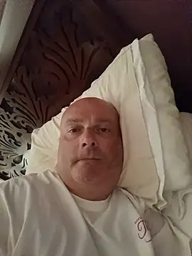 Snapshot of Alexis_Bull chatting on August 2, 2026, 2:15 pm Alexis Bull online show from August 2, 2026, 2:15 pm