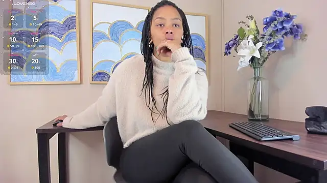 andrea xoe  online show from November 6, 2025, 1:12 pm