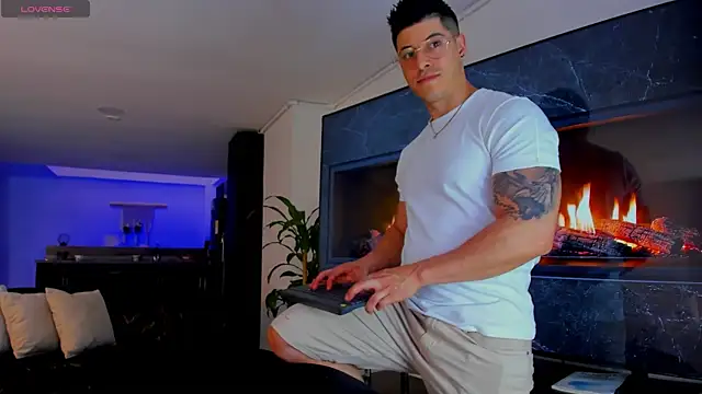 Lukas Green online show from April 21, 2026, 7:39 pm