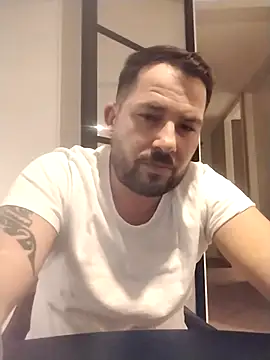 iunutmi online show from November 18, 2025, 6:34 pm