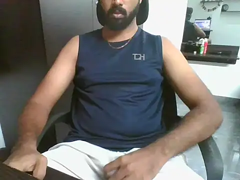 lovelyakash69 online show from July 13, 2026, 5:10 am