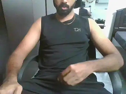 lovelyakash69 online show from July 25, 2026, 8:01 am