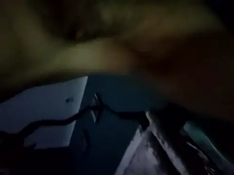 lucka1234 online show from April 22, 2026, 9:05 pm