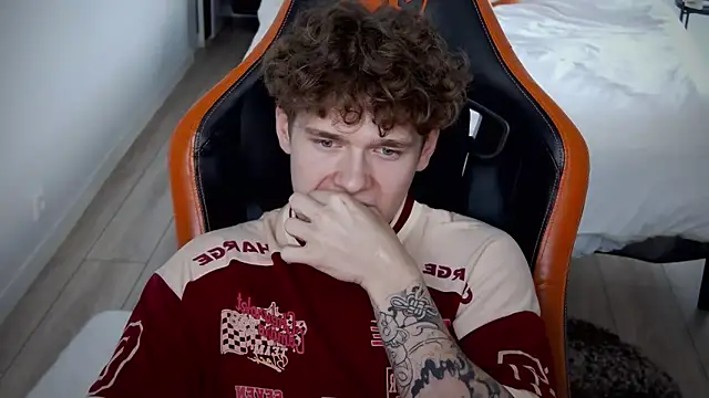 DanyDavis online show from September 9, 2025, 1:32 pm