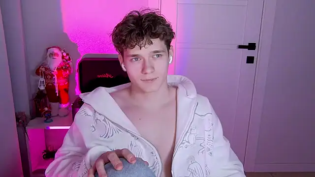 DanyDavis online show from December 14, 2025, 12:43 pm