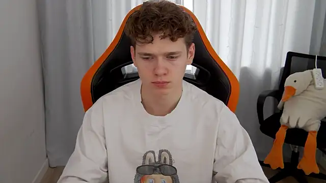 DanyDavis online show from April 11, 2026, 9:46 am