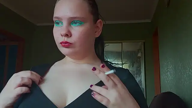 SweetPiggyx online show from August 3, 2026, 11:05 am