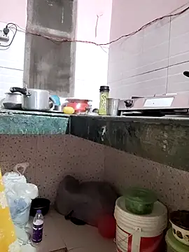 Desi Bhabi 01 online show from December 5, 2025, 3:20 pm