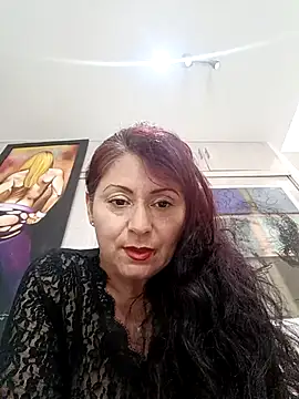 lunadicty online show from April 5, 2026, 5:43 pm