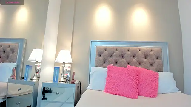 AlexaStorrm online show from October 28, 2025, 4:05 am