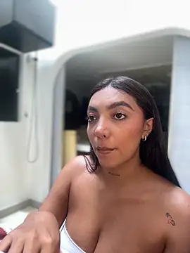 ImAshley1 online show from October 20, 2025, 4:40 pm