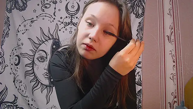 Thighswithspikes online show from September 19, 2025, 8:05 am