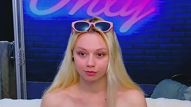 AlessiaCroft online show from June 6, 2026, 4:06 am