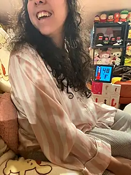 w3tkittty online show from November 15, 2025, 10:26 pm