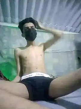 HannanKhan25 online show from September 17, 2025, 7:37 pm