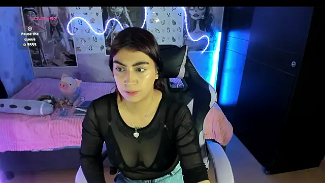 Medussa katt online show from July 21, 2026, 9:17 pm