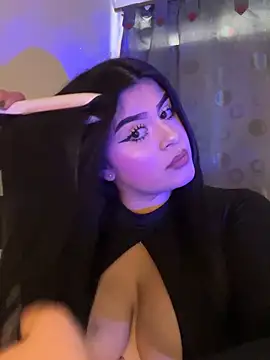 Kariina  69 online show from June 6, 2026, 1:05 pm