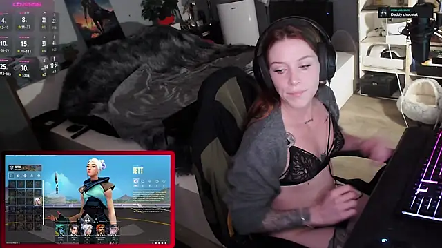 Horny Makima online show from October 8, 2025, 10:13 am