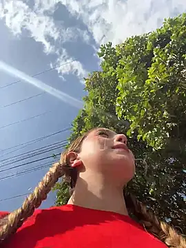 Baby  Otaku online show from March 20, 2026, 8:35 pm