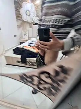 amirzinou online show from November 9, 2025, 10:35 am