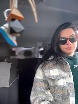 MeekyRich online show from April 21, 2026, 3:57 am