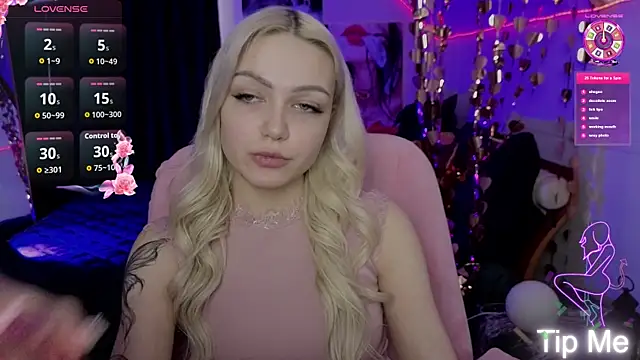 LinaLirian online show from April 14, 2026, 10:10 am