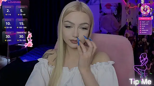 Snapshot of LinaLirian chatting on May 25, 2026, 9:48 am LinaLirian online show from May 25, 2026, 9:48 am