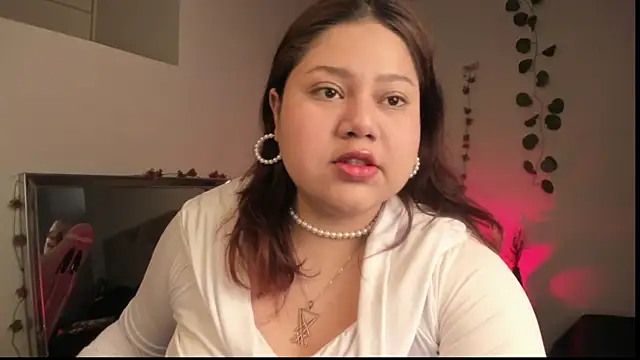 Paprika  online show from September 15, 2025, 5:57 pm