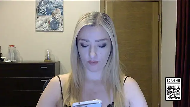 Wild Silk Desire online show from November 10, 2025, 2:27 pm