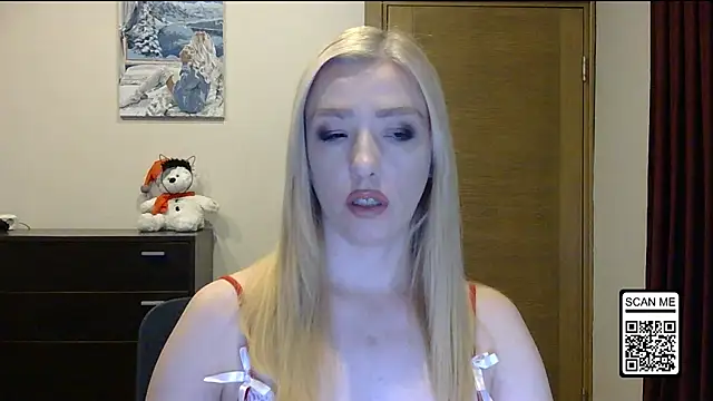 Wild Silk Desire online show from December 1, 2025, 3:17 pm