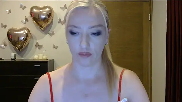 Snapshot of Wild_Silk_Desire chatting on July 19, 2026, 4:44 pm Wild Silk Desire online show from July 19, 2026, 4:44 pm