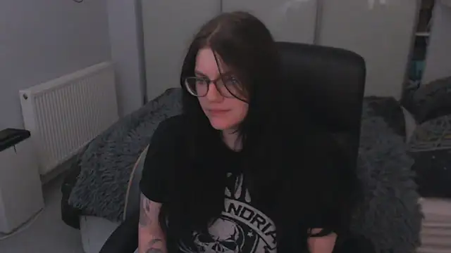 GothSuccubusBabe online show from June 3, 2026, 10:59 pm