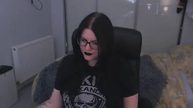 Snapshot of GothSuccubusBabe chatting on August 4, 2026, 12:25 am GothSuccubusBabe online show from August 4, 2026, 12:25 am