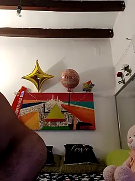 hotCOUPLEPETRA online show from April 12, 2026, 5:34 am