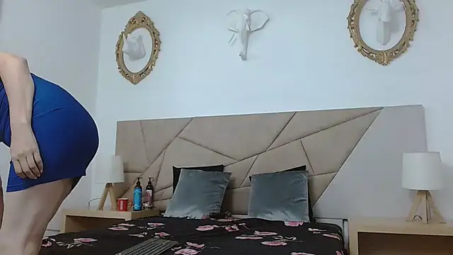 amanda ramirez online show from September 10, 2025, 8:20 pm