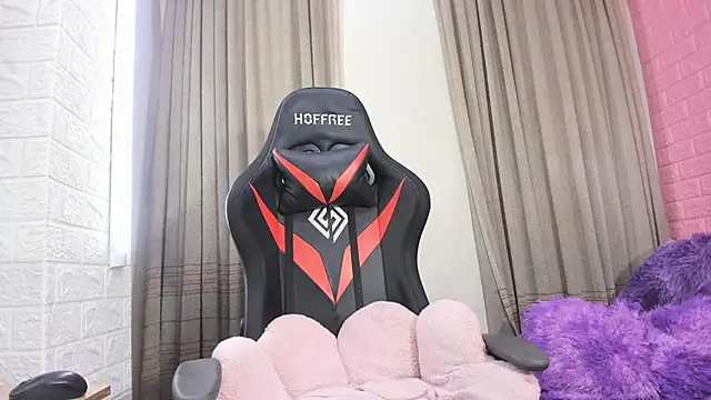  Alice Abby online show from September 25, 2025, 3:43 am