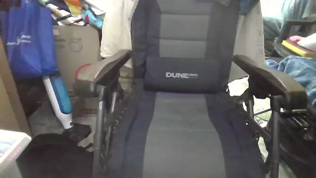 Lovyourpuss online show from April 18, 2026, 11:58 am