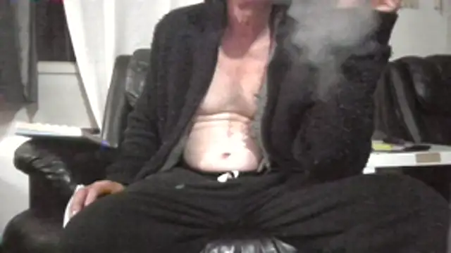 Snapshot of Lovyourpuss chatting on July 26, 2026, 7:43 pm Lovyourpuss online show from July 26, 2026, 7:43 pm