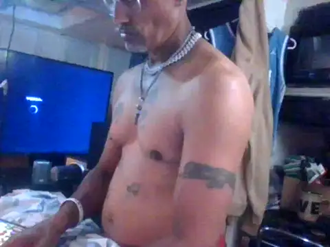 badboy2u2025 online show from April 11, 2026, 3:22 am