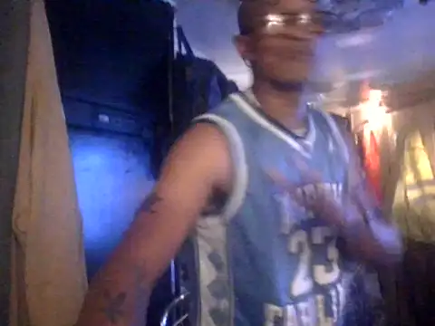 Snapshot of badboy2u2025 chatting on May 31, 2026, 12:08 am badboy2u2025 online show from May 31, 2026, 12:08 am